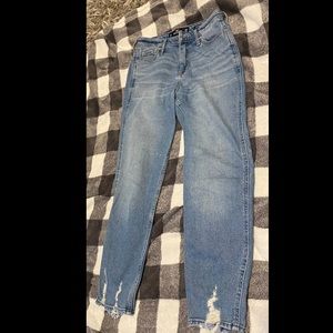 Hollister High-Rise Mom Jeans W25 L27
